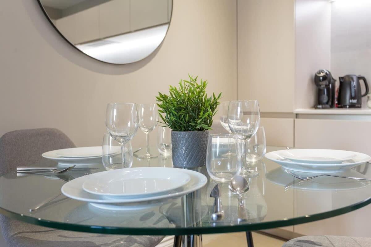 Dragon Suites - Edinburgh City Centre 2 Bed Apartment Edimburgo Exterior foto